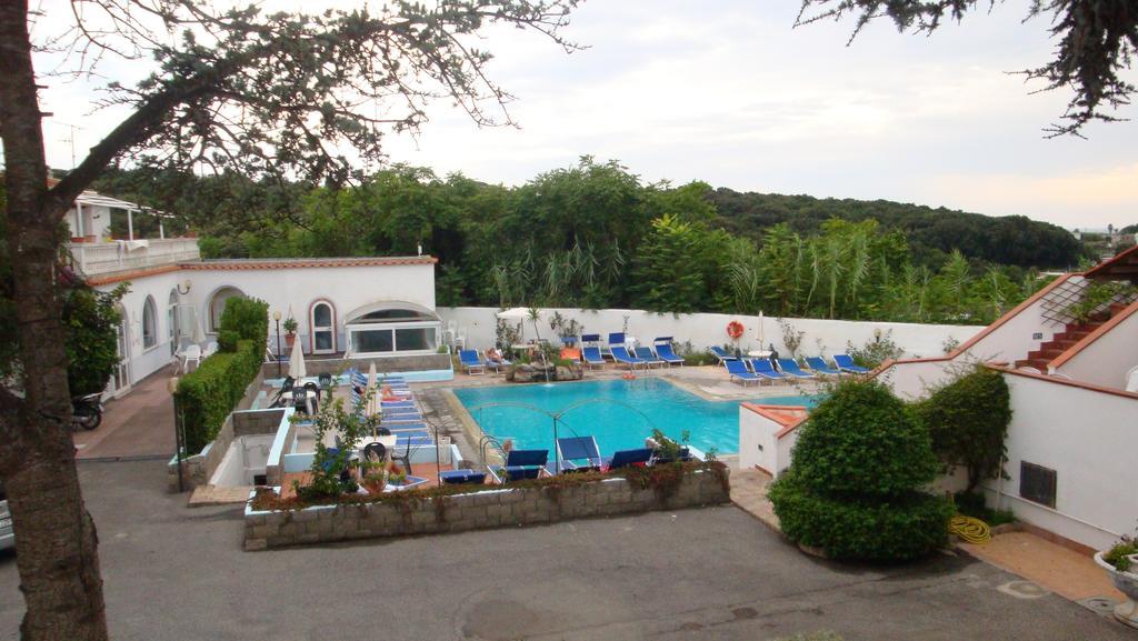 Ischia Uno Residence Forio  Ngoại thất bức ảnh