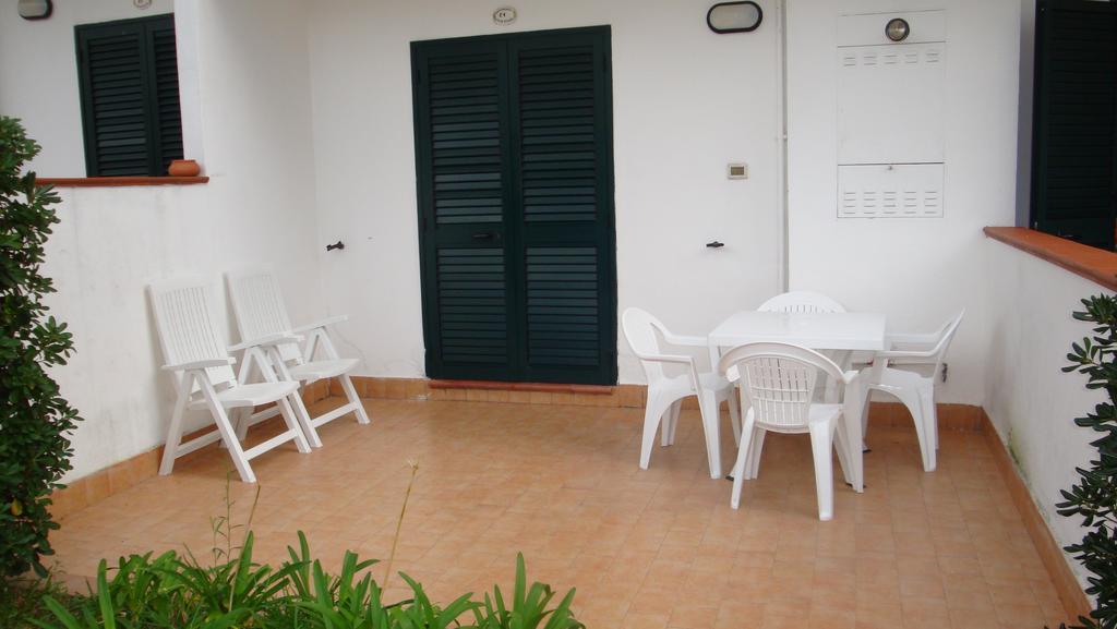 Ischia Uno Residence Forio  Phòng bức ảnh