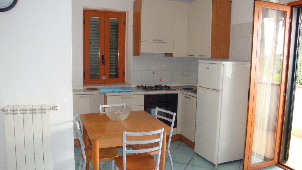 Ischia Uno Residence Forio  Phòng bức ảnh